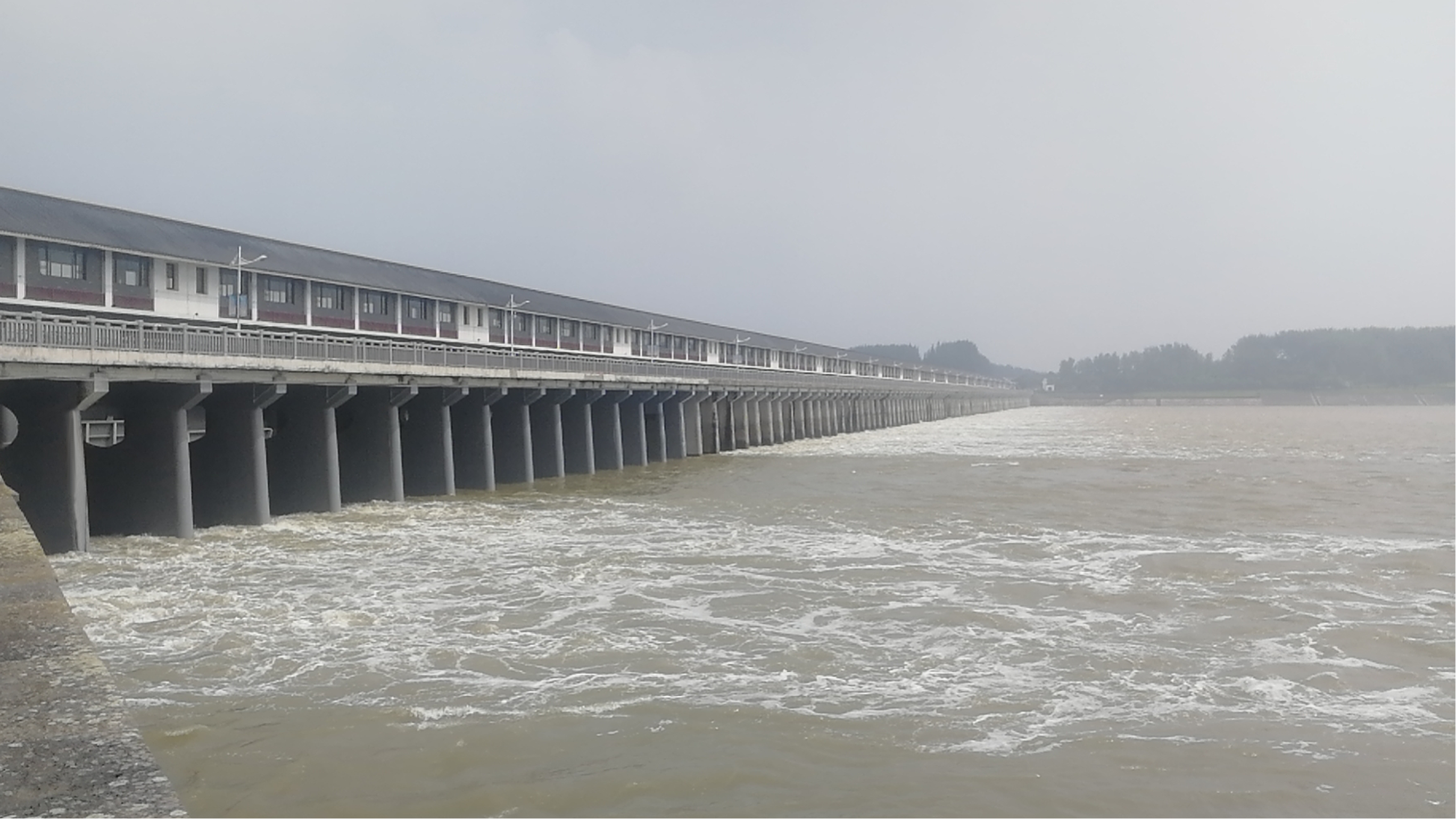 三河閘公路橋橋墩抗沖磨修復工程