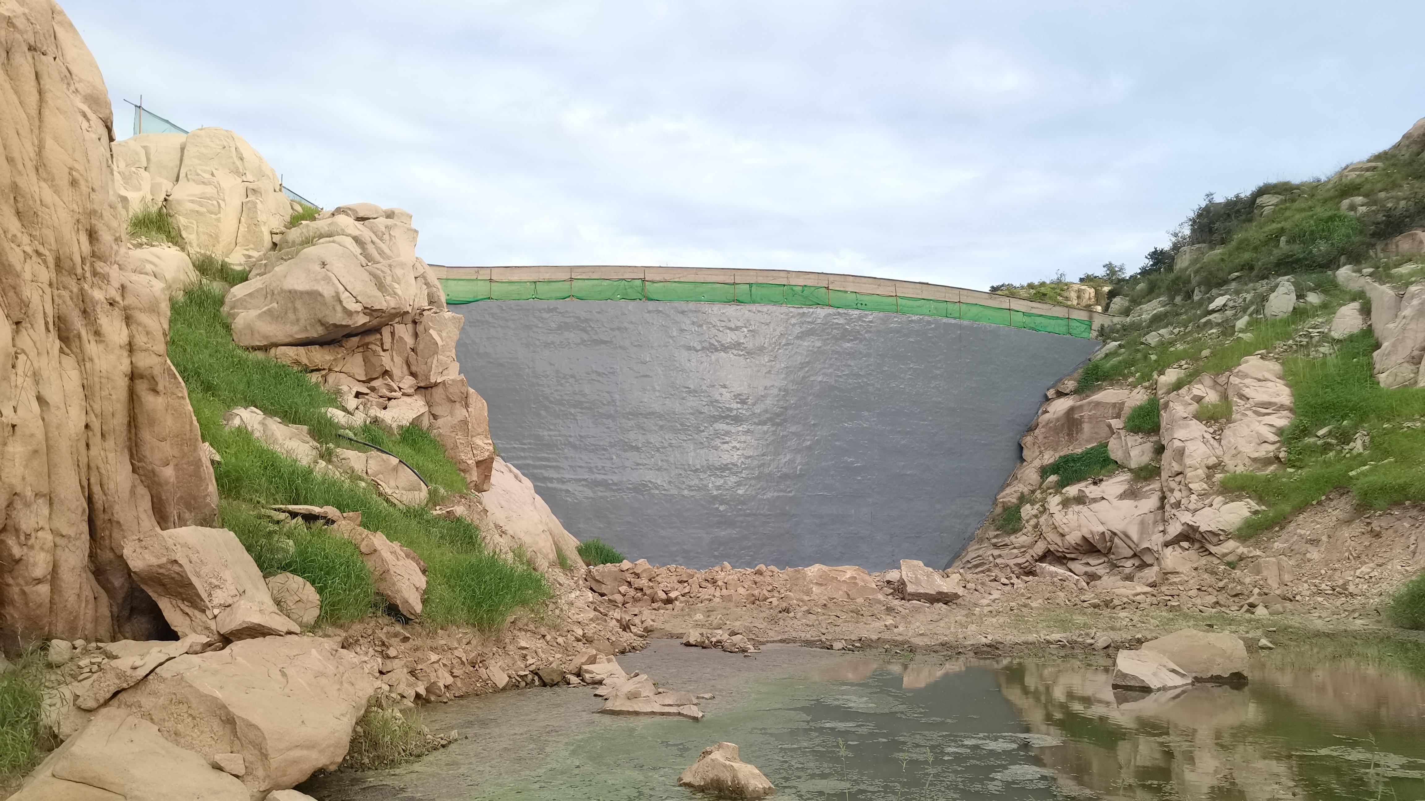 黑老婆灣水庫迎水面壩面防滲維修工程